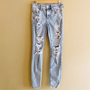 American Eagle Light Washed Distressed Jeggings